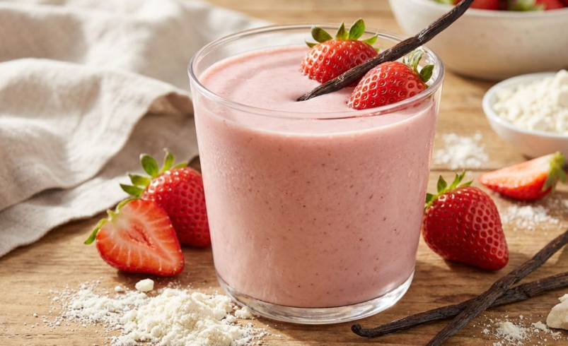 High protein strawberry vanilla smoothie for GLP-1 diets